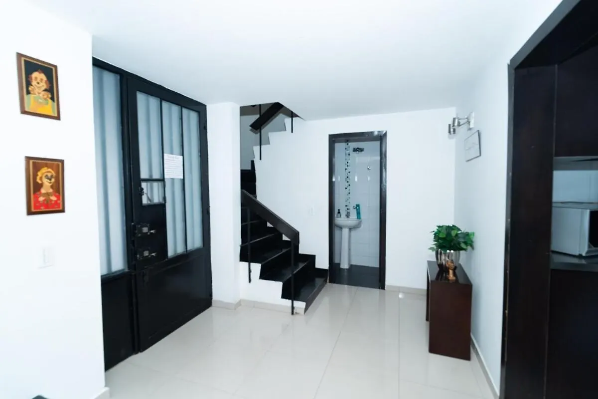 Casa Grupos 5 Minutes Airport Villa Bogota 0*,  Colombia