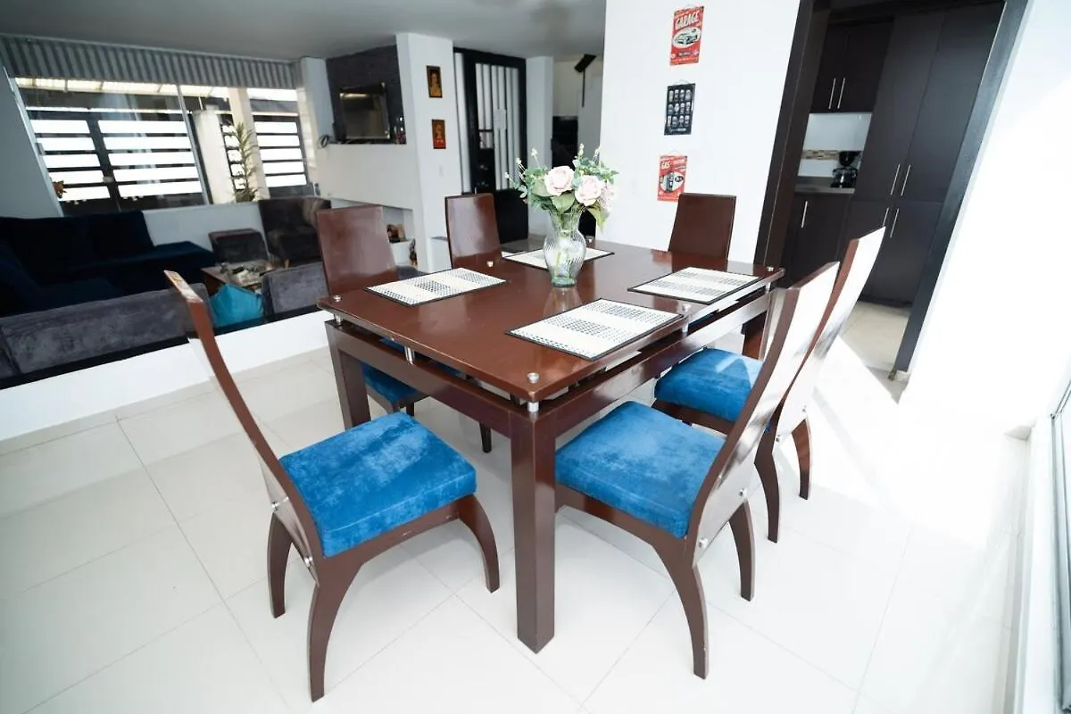 Casa Grupos 5 Minutes Airport Villa Bogota