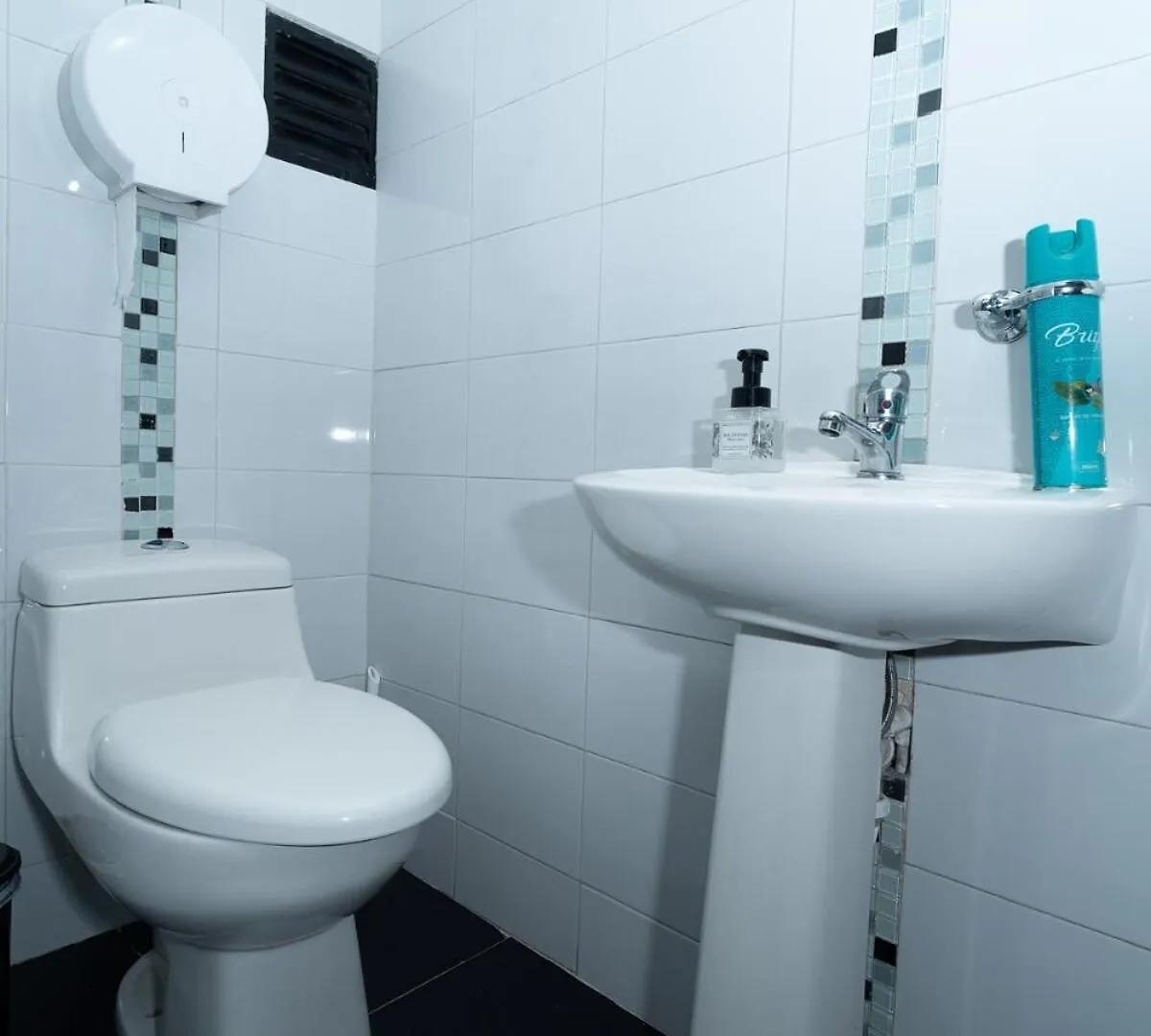 Casa Grupos 5 Minutes Airport Villa Bogota Holiday home