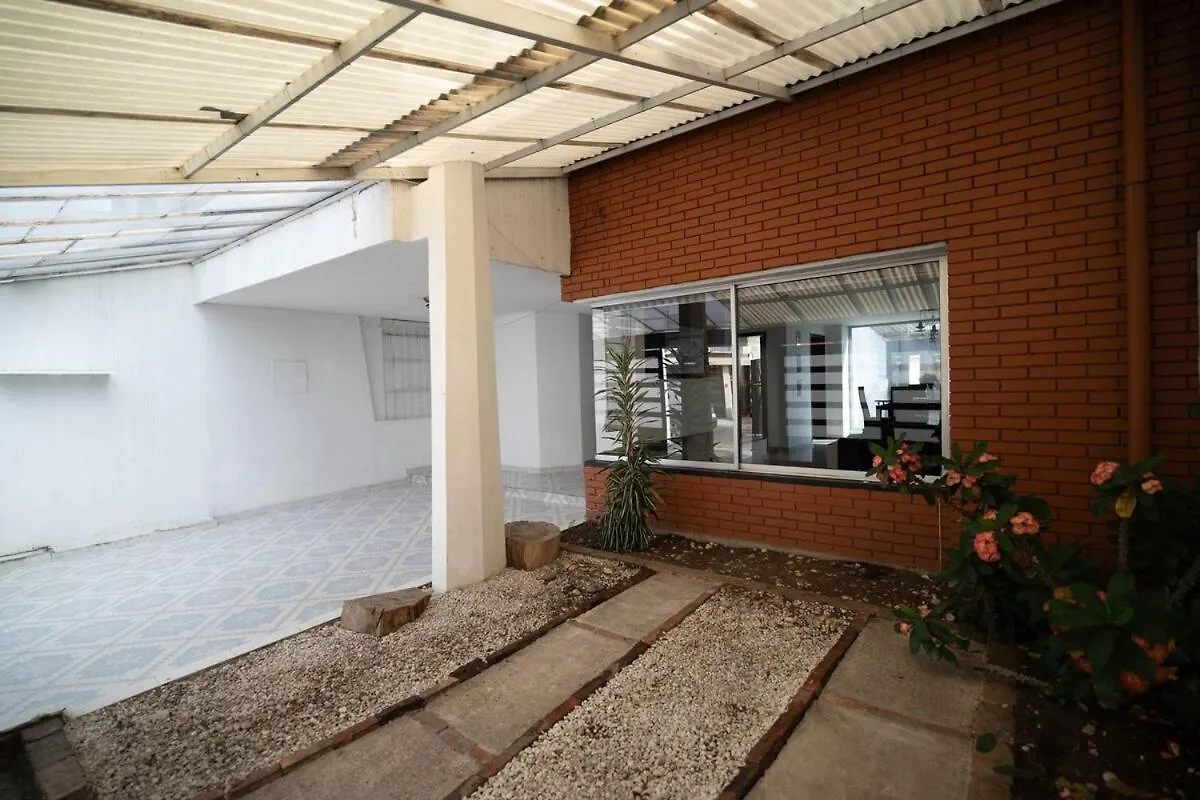 Casa Grupos 5 Minutes Airport Villa Bogota 0*,