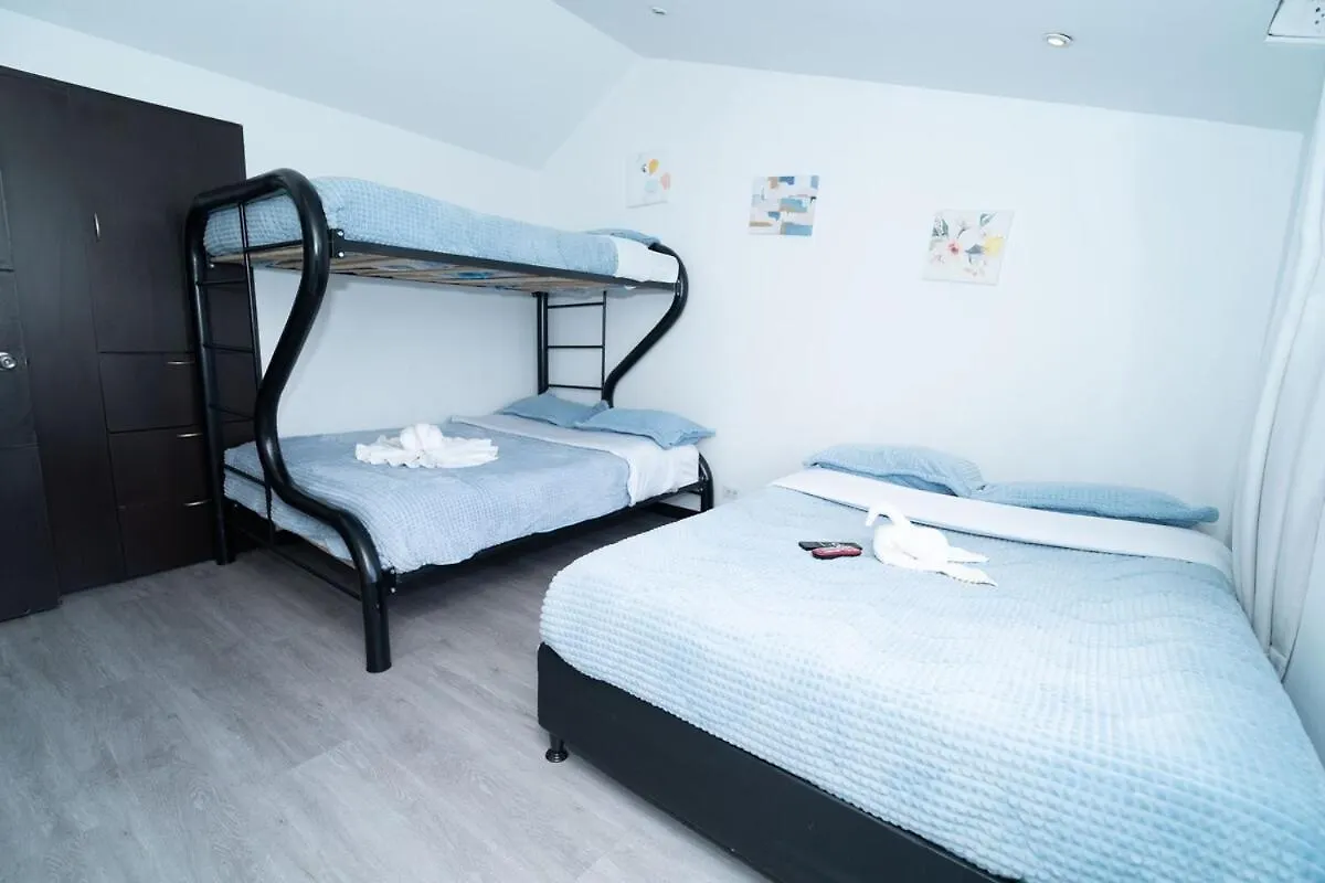 Casa Grupos 5 Minutes Airport Villa Bogota